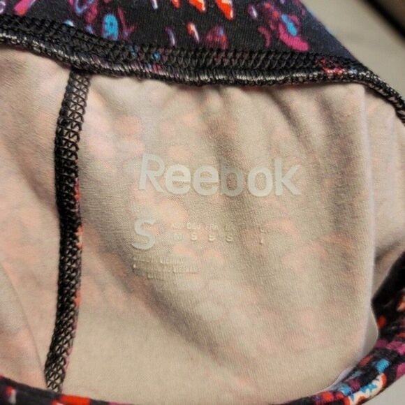 ~ Womens Reebok scale/snake skin patterned leggings - Picture 4 of 4